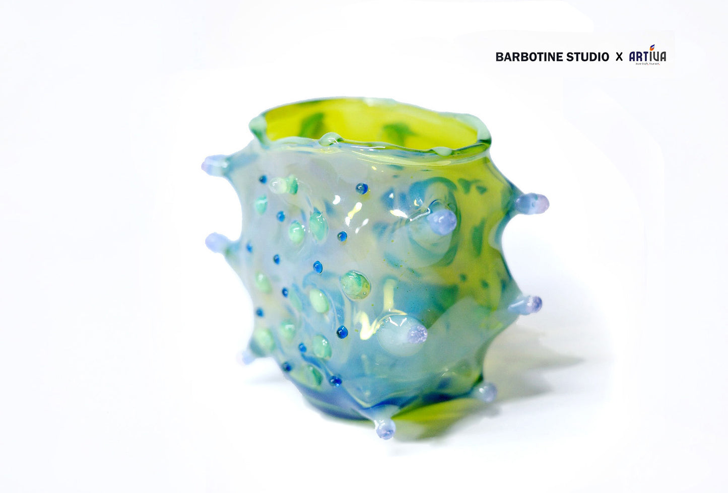 Tasse en verre fabriquée à la main