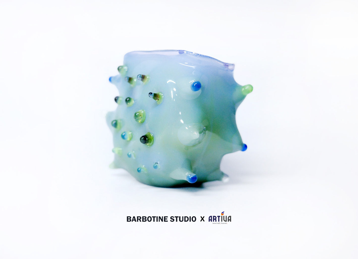 Tasse en verre fabriquée à la main