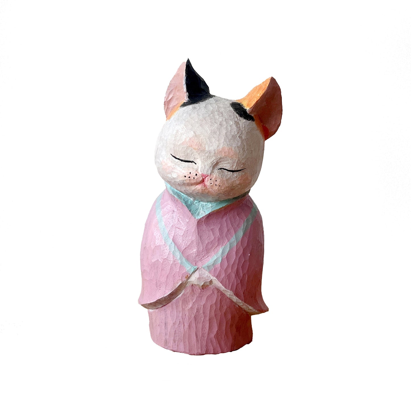 Statuette de chat en bois en toge rose