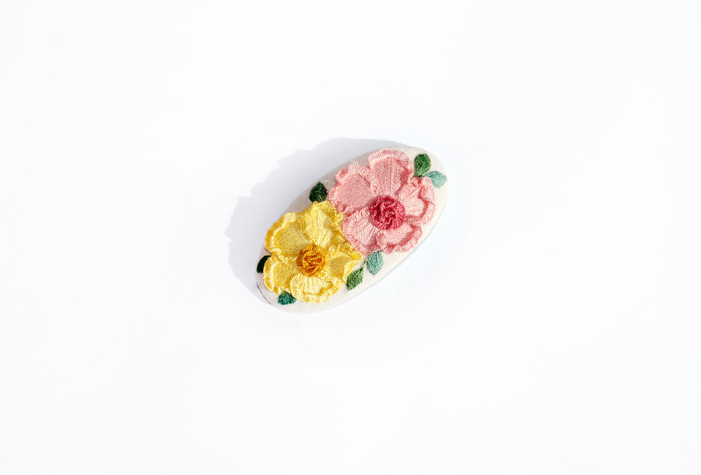 Barrette à fleurs brodée à la main
