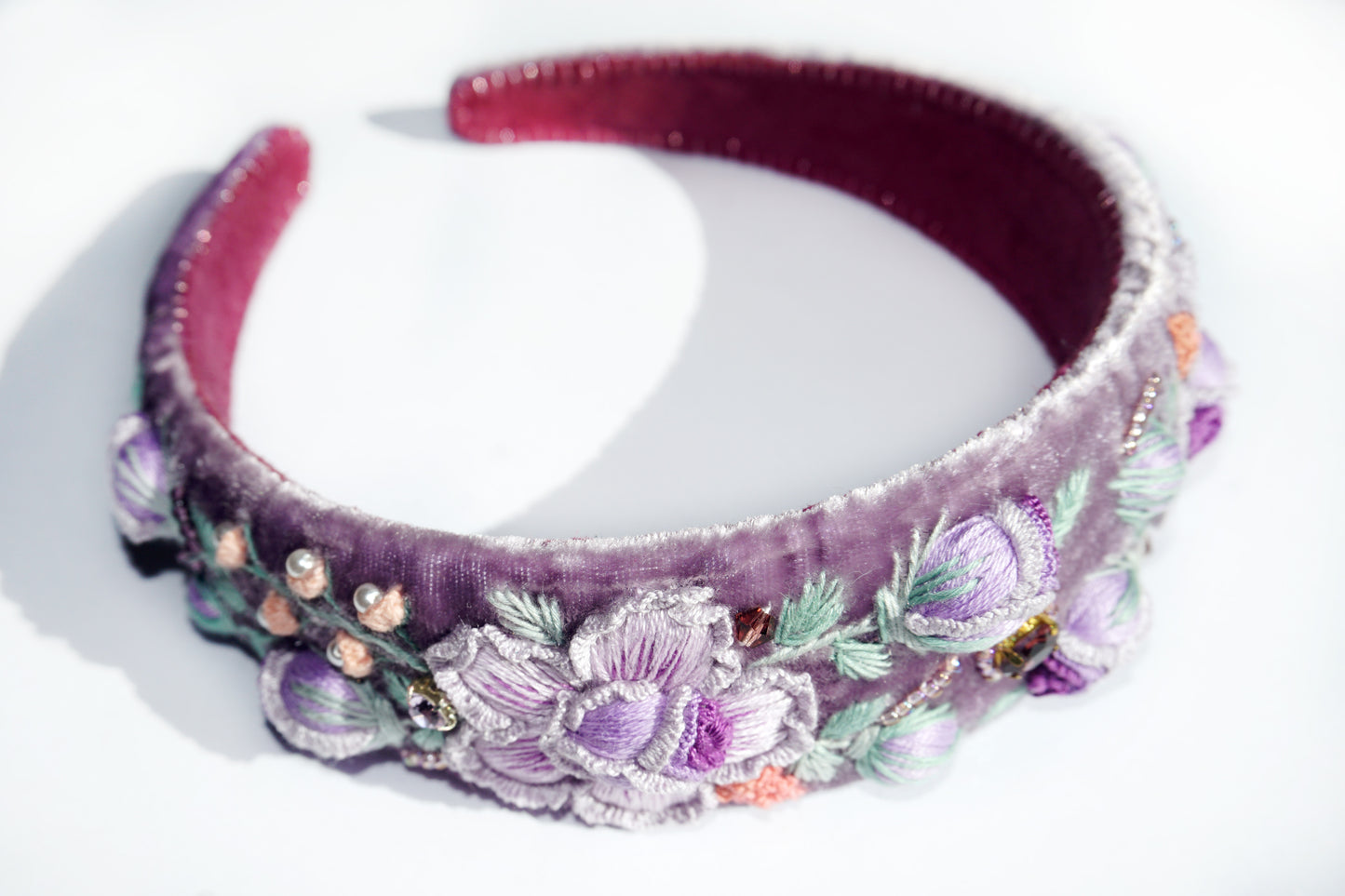 Accessoires pour cheveux brodés à la main
