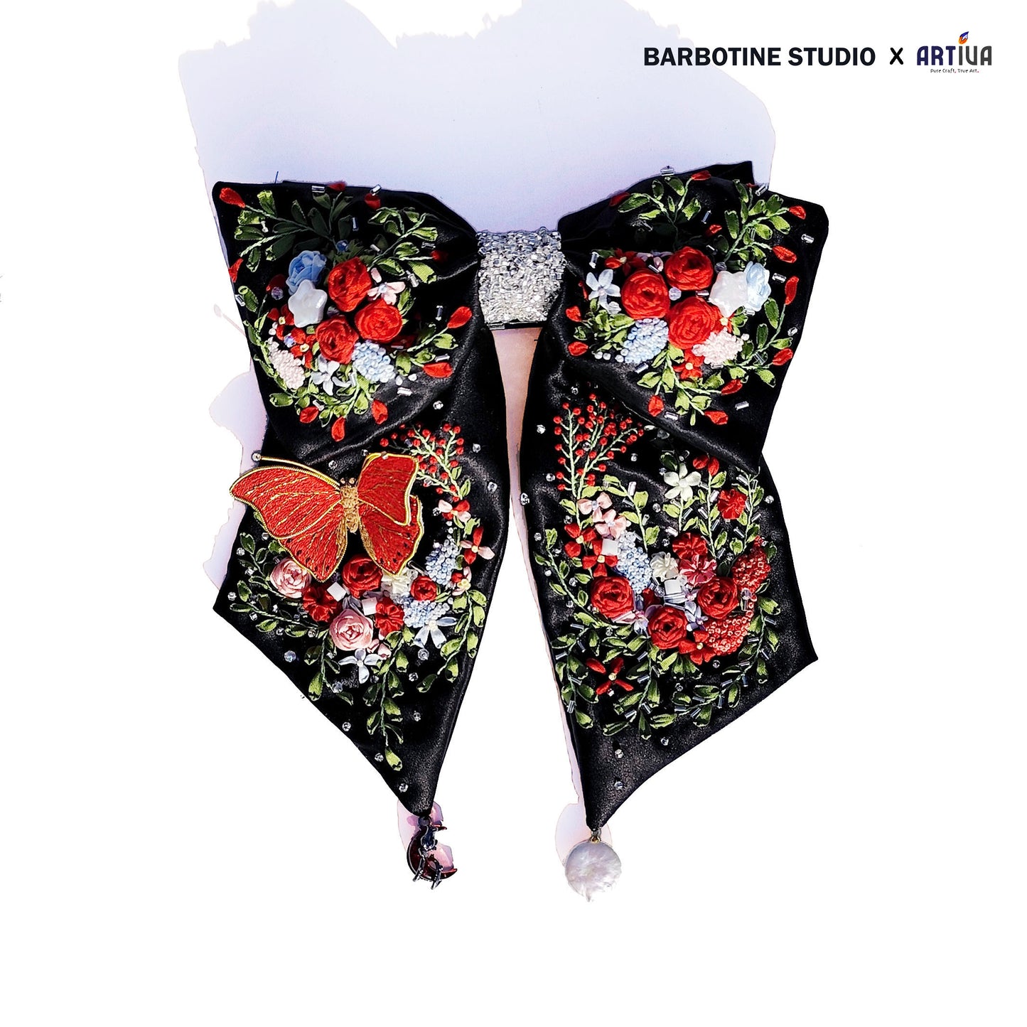 Barrette papillon noir faite à la main